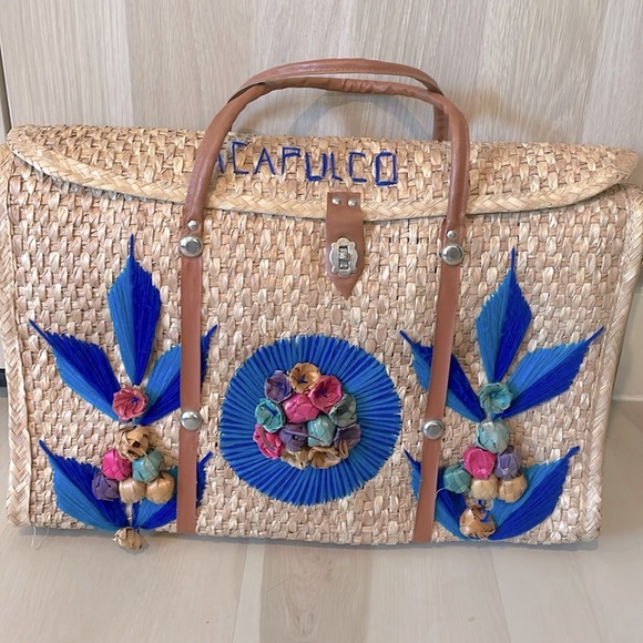 Vintage Handbags - Large vintage embroidered souvenir 60’s 70’s straw bag